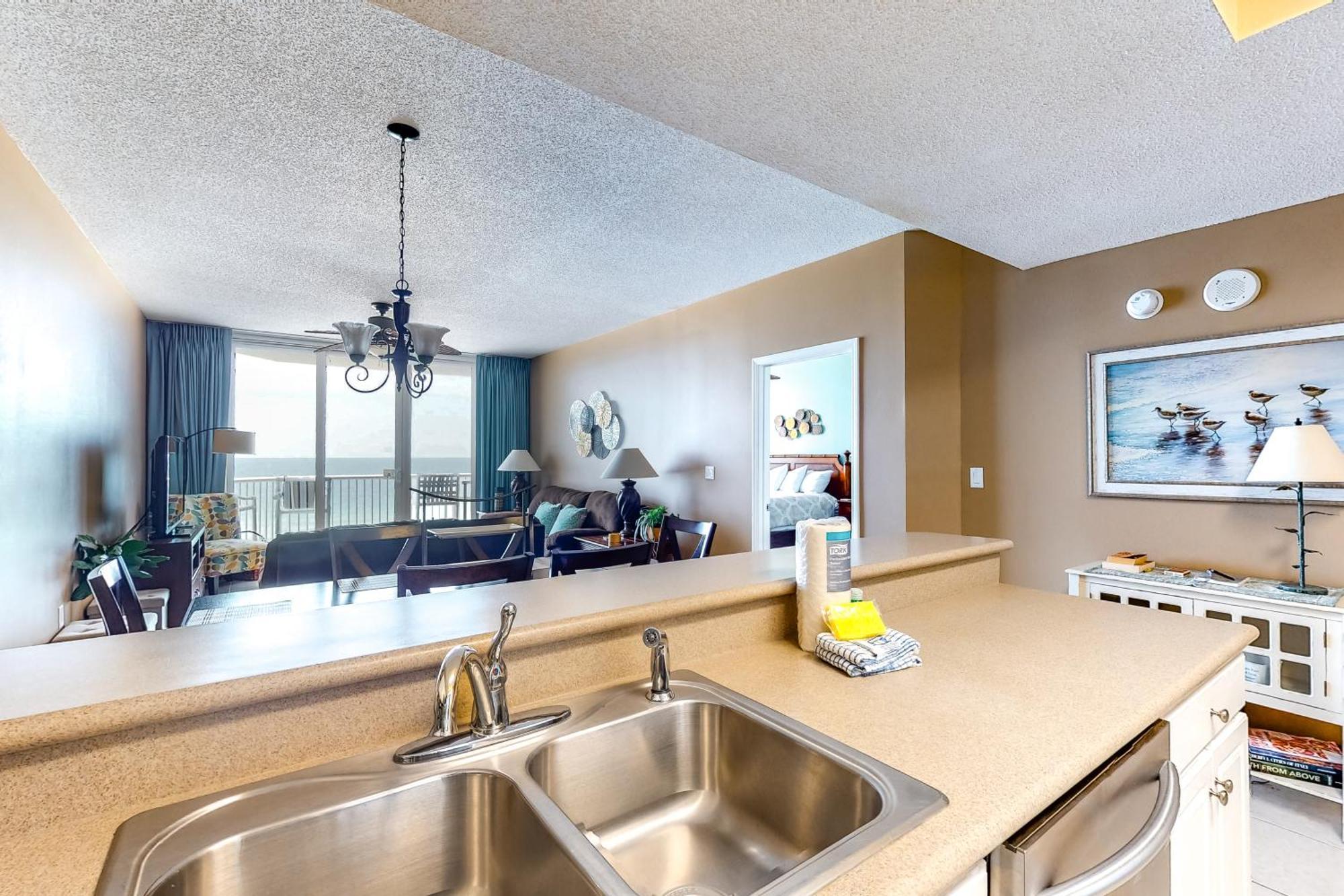 Summerwind West Navarre Room photo